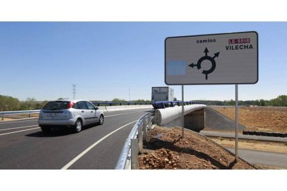 Imagen del nuevo acceso a Vilecha, tras su apertura esta semana.