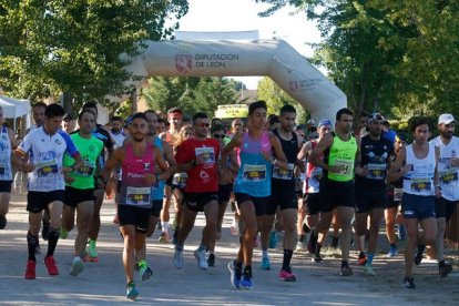 Carrera de la Copa Diputación de León en Santa Marina del Rey. F. Otero Perandones.