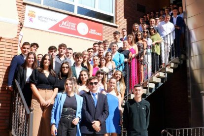 Los alumnos que este año residirán en el Colegio Mayor San Isidoro. DL