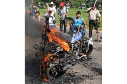 Discapacitados bolivianos durante las protestas en Santa Cruz