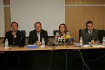 Carlos Díez de Baldeón, Eduardo Fernández, Milagros Marcos y Mario González, en la presentación