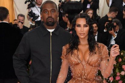 Kim Kasdashian y Kanye West, el pasado lunes en la gala Met, en Nueva York.