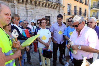 Llegada de la marcha reivindicativa a Ponferrada, con los alcaldes de Torre y Congosto.