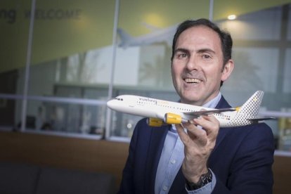 El presidente de Vueling, Javier Sánchez-Prieto, en la sede de la aerolínea en El Prat de Llobregat.