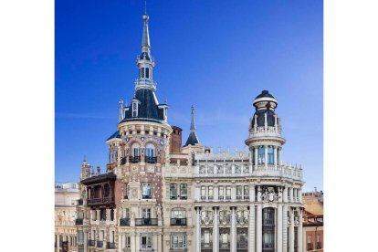 Fachada de la Casa de Tomás Allende, en Madrid. NACHO URIBESALAZAR PARA CASA DECOR