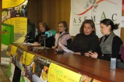 Sagrario González, Mar Castro, Anabel Castro y María Jesús Castrillo presentaron la feria.