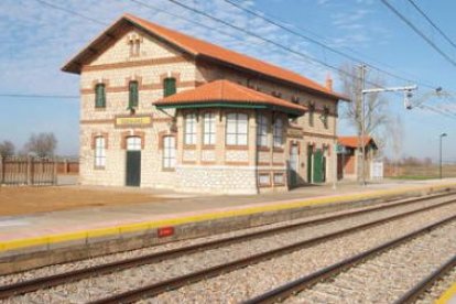 La remodelación dio a la estación de Grajal de Campos nuevos servicios.