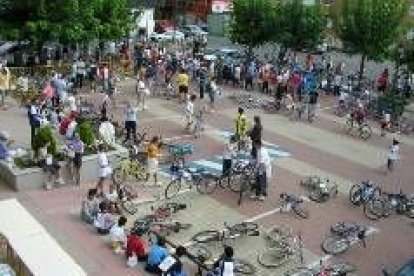 Participantes en el Día de la Bici celebrado en el municipio de Villaquilambre