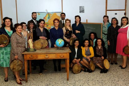 Las protagonistas del recital ensayaron estos días con una escenografía propia de hace ocho décadas.