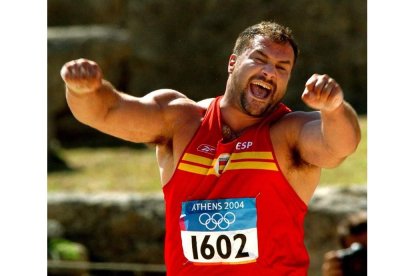 Manolo firmó una actuación brilante en Atenas. El positivo de Bilonog le acerca ahora el bronce.