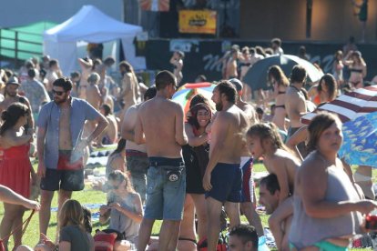 Los actos de la tarde se desarrollaron en el escenario Burbia, en la playa fluvial. L. DE LA MATA