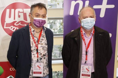 Enrique Reguero y Faustino Temprano a la entrada del congreso. RAMIRO