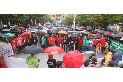 Representantes sindicales, de la minería y de Vitro encabezaron la manifestación.