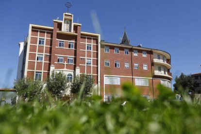 Colegio PP Agustinos de Valencia de Don Juan. FERNANDO OTERO