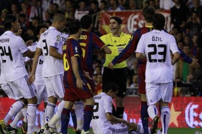 Undiano Mallenco en la polémica final de Copa del Rey (2011) entre Barça y Madrid en Mestalla.