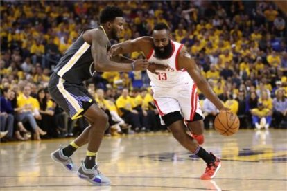 James Harden en la victoria del miércoles en casa de los Golden State.