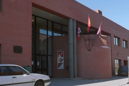 El centro de salud de Bembibre, en una imagen de archivo. L. DE LA MATA