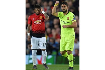 Luis Suárez celebra el gol con el que el Barcelona allana su camino hacia las semifinales de la Liga de Campeones. POWELL