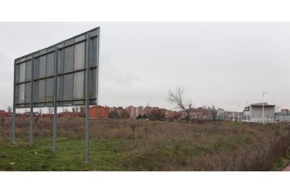 El sector urbanístico se encuadra entre el parque de La Granja, la avenida Real del Ejido y el Polígono 10.