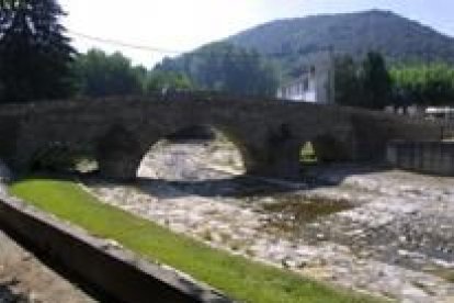 El agua de Ponferrada llega a través del río Oza y de la Mancomunidad de Municipios