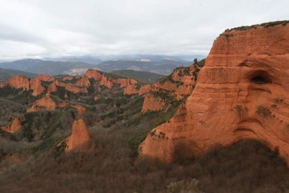 El objetivo sigue siendo la gestión unificada del paraje, pero no con un consorcio, sino a través de la Fundación Las Médulas. DE LA MATA