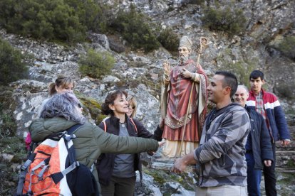 La imagen del patrón descendió los 365 escalones en su fiesta. JESÚS F. SALVADORES