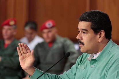 El presidente de Venezuela, Nicolás Maduro, participa en una reunión con gobernadores y diputados adeptos al Gobierno.