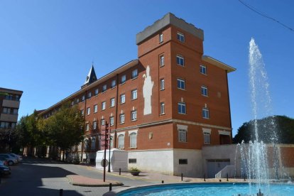 Edificio de los Padres Agustinos que podría albergar la casa de cultura mientras dure su reforma. MEDINA