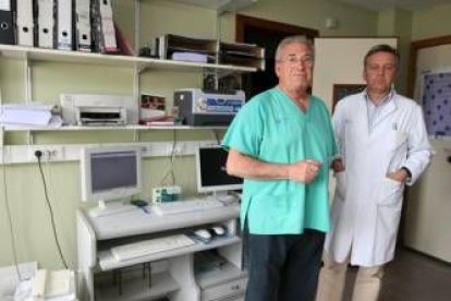 Ezequiel Cabreros y Enrique Gavela, responsables de la Unidad del Sueño del Hospital de León