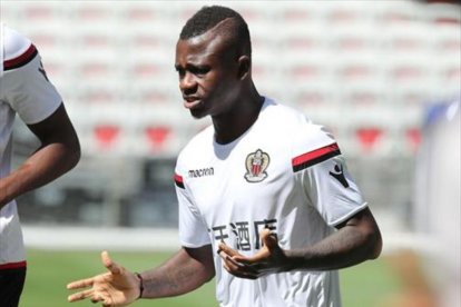 Seri, en un entrenamiento del Niza.