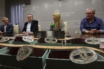 Un momento de la presentación del Campeonato Provincial, ayer en la Diputación. FERNANDO OTERO