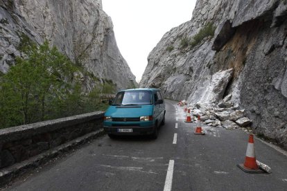 Los trabajos para estabilizar los bloques de roca comenzarán hoy.