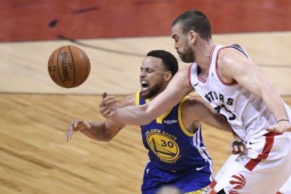 Marc Gasol y Stephen Curry.