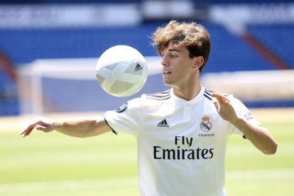 Odriozola dio los primeros toques al balón en el Bernabéu