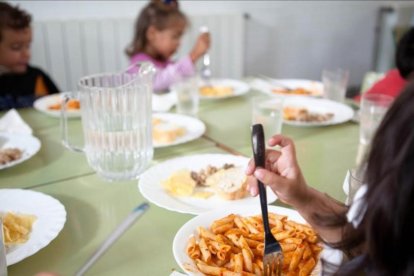 Comedor escolar abierto en verano.