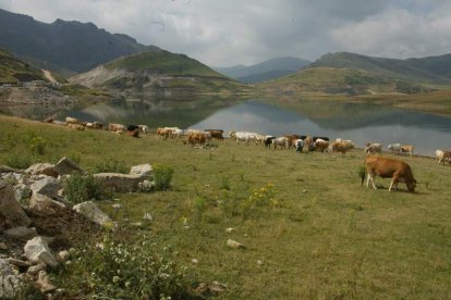 La ermita de Arbas, la más importante de la zona.