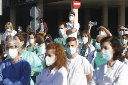 Una de las protestas de los sanitarios por la carga de trabajo y la falta de medios. RAMIRO