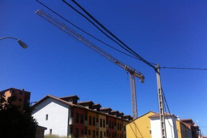 La grúa lleva parada desde que estalló la crisis del ladrillo.