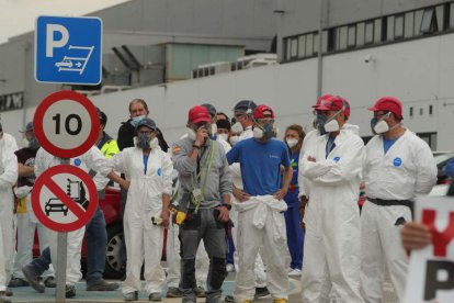 Protesta laboral en la factoría de LM en Ponferrada, en mayo de 2022. L. DE LA MATA