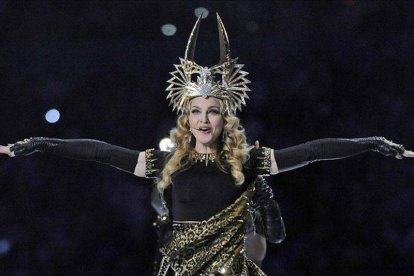 Madonna, durante una actuación en Indianapolis, durante la Super Bowl, en febrero del 2012.