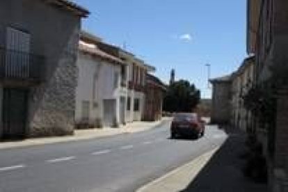 La carretera de Alija, a su paso por el término de Quintana del Marco