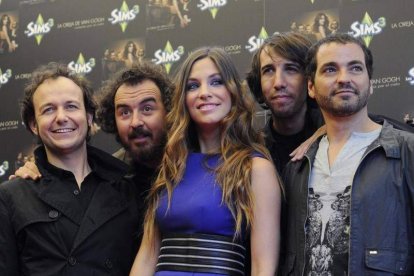 Los componentes del grupo donostiarra La Oreja de Van Gogh. ARCHIVO