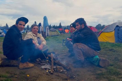 La familia Kejerol, que dejó atrás Alepo, en el campo de refugiados de Idomeni.