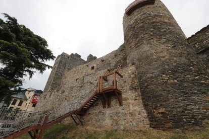 Imagen del Castillo Viejo de Ponferrada. L. DE LA MATA