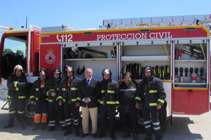 El nuevo vehículo de bomberos de San Andrés fue presentado ayer.