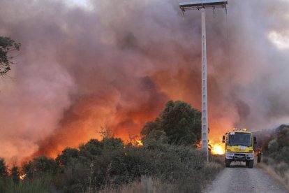 Vista de un incendio de este mes en Salamanca. CARLOS GARCÍA