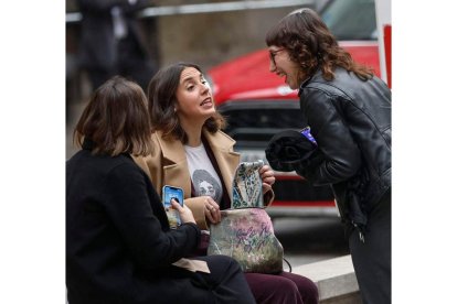 Irene Montero, ayer, a la salida del Congreso. RODRIGO JIMÉNES