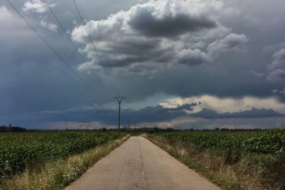 Nubes de tormenta en la provincia de León.