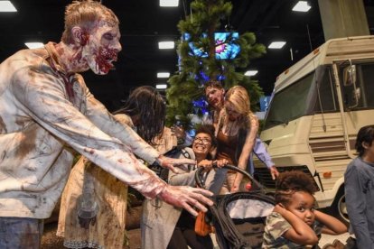 Recreación de la serie 'The walking dead' en una concentración de fans celebrada en San Diego.