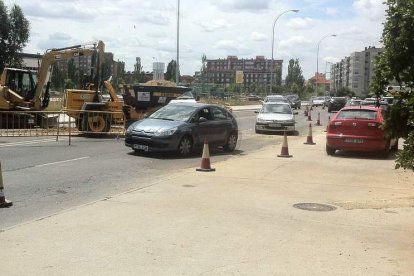 La obra obligó a que sólo quedara útil uno de los dos carriles.